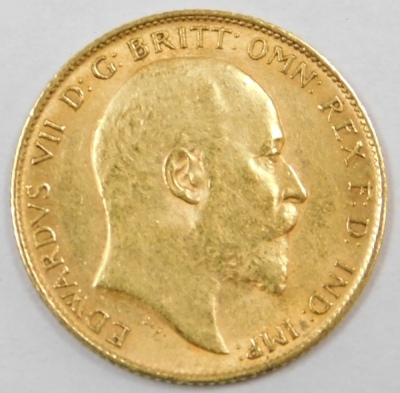 An Edward VII gold half sovereign, 1910, 4g, in leather pouch. - 2