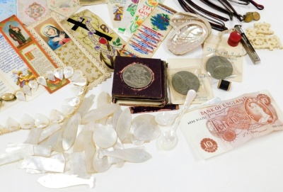 A group of collectables, to include mother of pearl games counters, set of twelve embroidered handkerchief initials for the letter A, commemorative crowns, steel and horn handled Scout knife, further penknife, plated spoons, embroidered book marks, etc. ( - 2