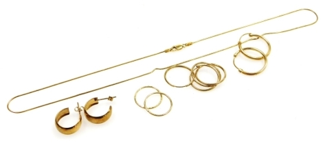 Five pairs of 9ct gold hoop earrings, together with a 9ct gold neck chain, on a lobster claw clasp, 6.0g.