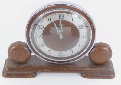 Three Art Deco mantel clocks, comprising an oak and silver rimmed numeric Metamec mantel clock, 21cm high, 28cm wide, a square set Enfield mantel clock, with square silvered numeric dial, 14cm high, and an oak cased mantel clock, with brass chapter ring a - 2