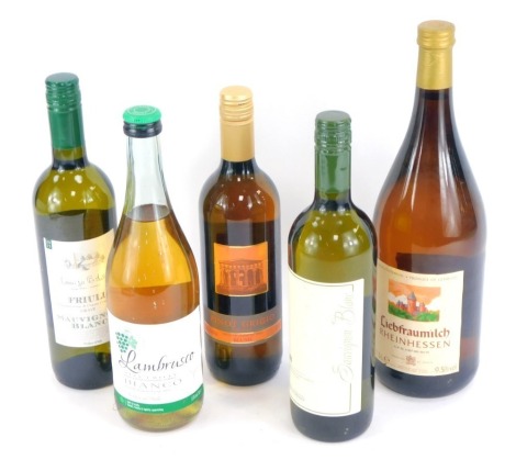 A group of white wines, comprising a Friuli Sauvignon Blanc, a Pinot Grigio Blush, a Lambrusco Bianco, Sauvignon Blanc 2009, and a Liebfraumilch Rheinhessen. (5)