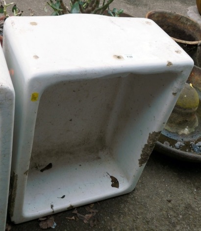 A ceramic Belfast sink, 26cm high, 43cm wide, 60cm deep.