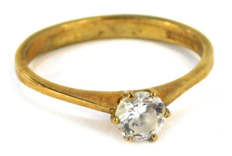 A 9ct gold solitaire ring, set with cz, in a claw setting, ring size M½, 1.9g all in.