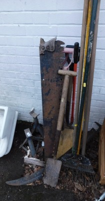 Various tools, spades, saw, pair of axle stands, etc. (a quantity)