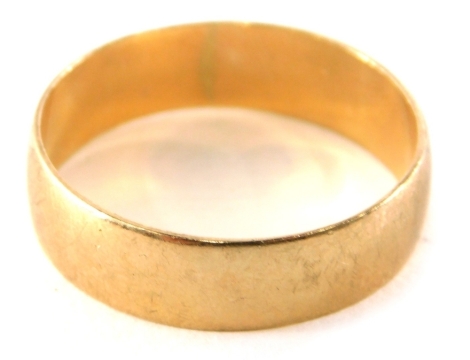 A 9ct gold wedding band, of plain design, ring size Z+1, 4.4g.