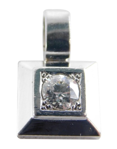 A diamond set pendant, set with round brilliant cut diamond, approximately 1 carat, in a four claw setting with box design pendant, in white metal, possibly platinum, unmarked, 2cm high, the pendant 1cm x 1cm, 5.1g all in.