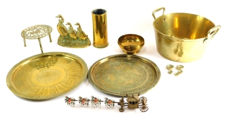 Various brassware, Eastern plate, two handled jam pan, 33cm wide, Silver Jubilee Coronation Coach, various other brassware, etc. (a quantity)