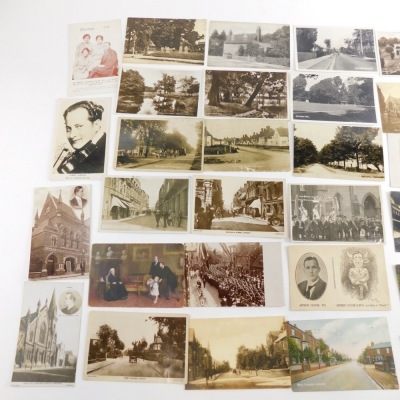 Various 20thC Lincolnshire Lincoln City postcards, Boultham Park, Boultham Park Road, Skellingthorpe Road, New Post Office, Albert Sandler signed card, The Avenue and other street scenes, Richmond Road, West Parade, etc., black and white and in colour. (a - 2