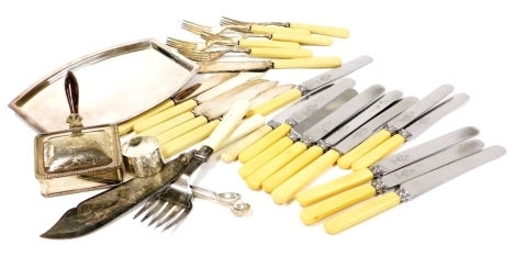 A group of silver plated items, to include ivorine handled fish knives and forks, servers, napkin ring, rectangular tray, salt and mustard spoon, etc. (1 tray)