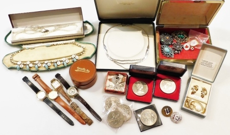 Silver and costume jewellery, including a Jewelcraft floral necklace, silver triple strand neck chain, lady's wristwatches, gentleman's cufflinks, commemorative coins, etc.