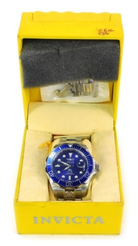 An Invicta Grand Diver gentleman's chronograph wristwatch, with blue dial and rim, on stainless steel strap, with extra links, boxed.