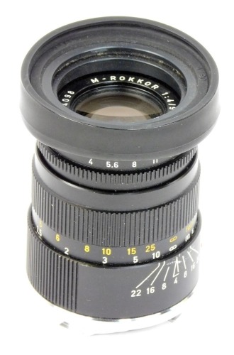 A Leica M Rokkor 90mm F4 lens, No 2764098.