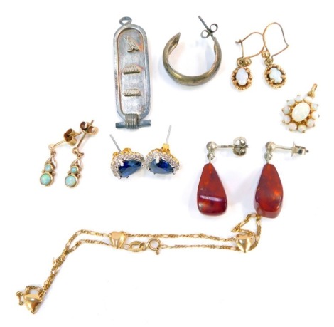 A group of costume jewellery, comprising a pair of 9ct gold opal stud earrings, an unmarked opal pendant, loose 9ct gold part chain, silver paste stone set cluster earrings, etc, weighable gold 2.6g all in. (a quantity)