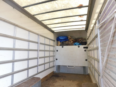 A 2005 Renault Lo-Loader or Luton Van, Registration BN05 YTG, SORN, 170,865 registered miles, used daily and running fine up to March 2020 thereafter when being used for storage purposes during & since the Coronavirus pandemic, MOT expired August 2020, 29 - 6