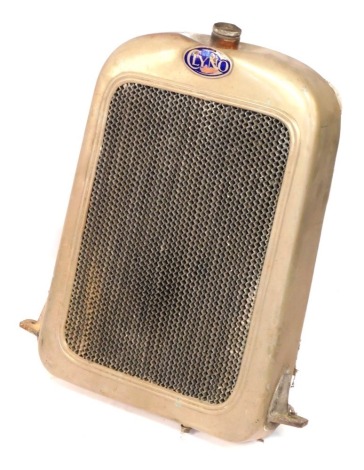 A radiator for a vintage Clyno motor car. (AF, damage to top)