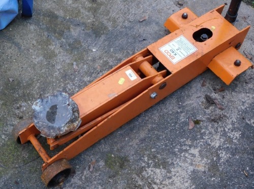 A Epco K40 2 ton car jack.