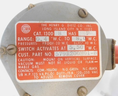 Aviation related dials, to include three Smiths Air Speed indicators, a Dietz Part 579R 200H01-B, Military Grade S122, Military Ailbron dial, a naval related Knots dial, and a MS90376-24 nautical mile guide. (1 tray) - 2