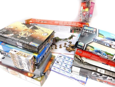 Airfix, Revell and Academy model kits, including Apollo Luna Module Eagle, Revell Ferrari 458 Italia, Mercedes GP Petronas MGPWO1, Sauber patronus C22, etc. (a quantity)