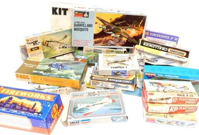 Matchbox, Heller, and other model kits, including a Lavochkin LA7 Russian Fighter, USS Fletcher, a De Havilland Mosquito, etc. (1 box)