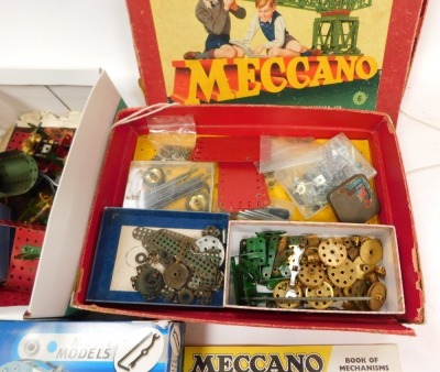 Meccano, including set number 6, Meccano gears and mechanisms, and a Meccano 6515 multi models set. (a quantity) - 2