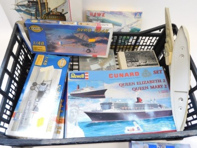 Airfix and Smer model boat kits, to include Revell Queen Elizabeth II, Queen Mary, Smer Avro 504K, Sopwith Camel, RAF Essie 5A, Italari Hawk, Airfix Classic Ships Special Edition HMS Victory 1765, etc. (1 box) - 2