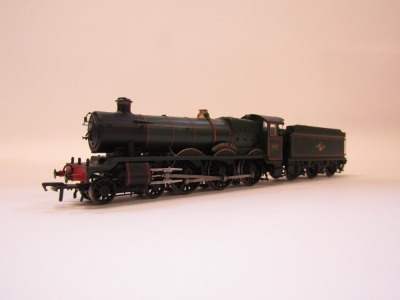 A Bachmann Branch Line OO gauge Hall Class locomotive Conyngham Hall, 4-6-0, 6937, BR line green, 32-001. - 5