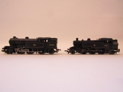 Two Bachmann Branch Line OO gauge locomotives, include a Gresley V13 Class locomotive and a Ivatt Class 2 locomotive, boxed. (2) - 2