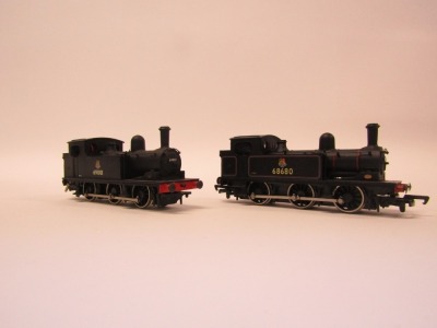 A Mainline Railways 0-6-0 TJ72 Class locomotive, and a Bachmann Branch Line OO gauge 0-6-0 TJ72 Class locomotive. (2) - 4