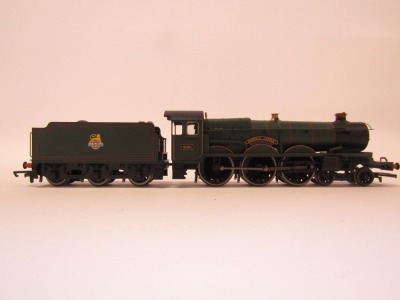 A Hornby OO gauge Castle Class locomotive Warwick Castle, 4-6-0, 4081, BR line green, R2543. - 3