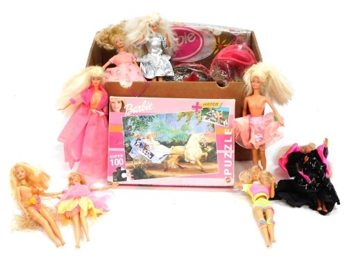 A group of Barbie, Sindy and other unnamed dolls. (1 box)