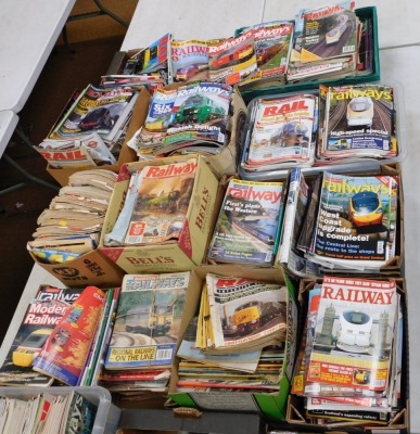 A large quantity of Railway Magazine, Railway Modeler, Modern Railways, and other magazines. (a large quantity) - 3