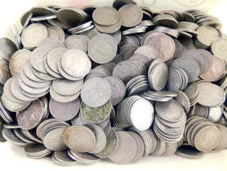 Various coins, sixpences, a large quantity, various dates. (in excess of 800)