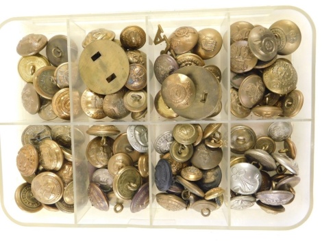 Various military brass buttons, part sets, etc. (a quantity)