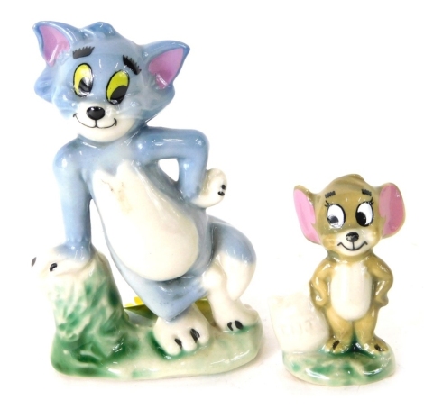 Two Wade pottery figures, Tom, 10cm high, and Jerry.