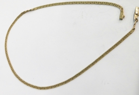 A link necklace, marked 9k, 40cm long, 10g.