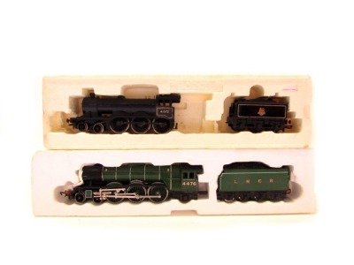 A Hornby OO gauge locomotives, comprising a Class A3 Prince Palatine, 4-6-2, LNER apple green with smoke deflectors and a Class B12 Holden locomotive, 4-6-0, 61572, BR line black. (2)