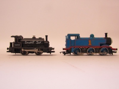 Hornby OO gauge locomotives, comprising Thomas the Tank Engine, and 0-4-0 Smoky Joe. (2) - 2