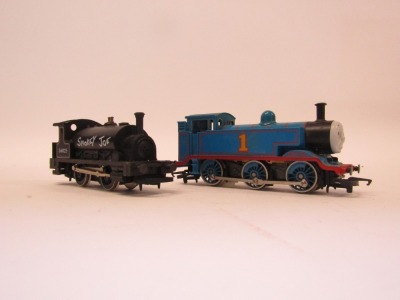 Hornby OO gauge locomotives, comprising Thomas the Tank Engine, and 0-4-0 Smoky Joe. (2) - 3