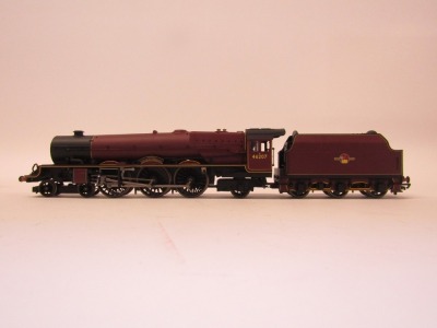 A Hornby OO gauge Princess Class locomotive Princess Arthur of Connaught, 4-6-2, 46207, BR Crimson, in associated boxed. - 3