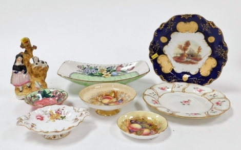 A group of ceramics, to include an Aynsley pedestal dish, decorated internally with peaches and grapes, 14.5cm diameter, a similar trinket dish, a Royal Crown Derby Derby Posies two handled dish, Maling lustre ware rectangular dish, 27cm wide, Staffordshi