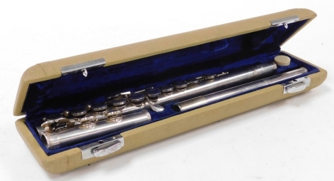 A Lark of Shanghai white metal flute, M4006, in fitted case.