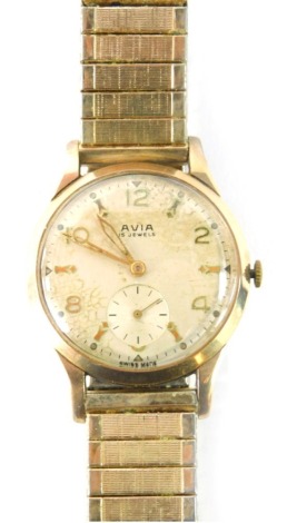 An Avia 9ct gold cased gentleman's wristwatch, with a silvered numeric dial, subsidiary seconds dial, 3cm diameter, on an expanding stainless steel and plated strap, 50.7g all in.