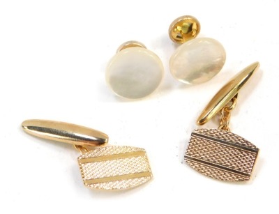 A Stratton 'My Hat My Studs' gentleman's jewellery set, comprising a top hat box opening to reveal two collar studs and a pair of cuff links, gold plated, boxed.