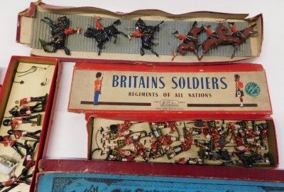 Britains lead soldiers, including 21st Empress of India Lancers, Britains Soldiers Regiments of All Nations, Royal Welsh 23rd Foot Fusiliers, Queen's Royal Lancers, etc. (a quantity) - 3