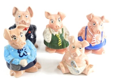 A set of Wade pottery NatWest pigs, to include Maxwell, 16cm high, Baby Pig and Maxwell lacking stoppers. (5)