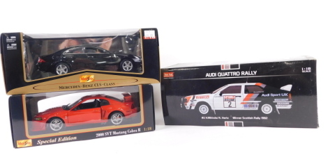 Three various boxed Maisto and other diecast cars, to include Mustang SVT Cobra, 23cm wide, etc. (a quantity)