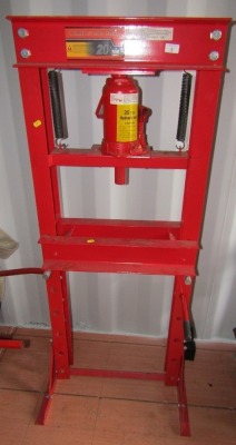 A twenty tonne hydraulic jack shop press.