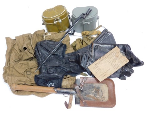 Various items of militaria, to include bayonet, mess tins, spade, backpack, etc.