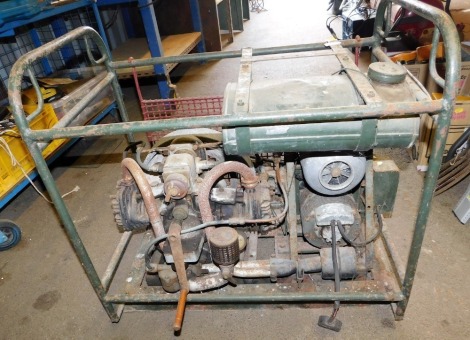 A generator engine driver, 72cm wide.