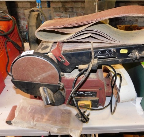 A Rexon belt and disc sander, BD-46A.